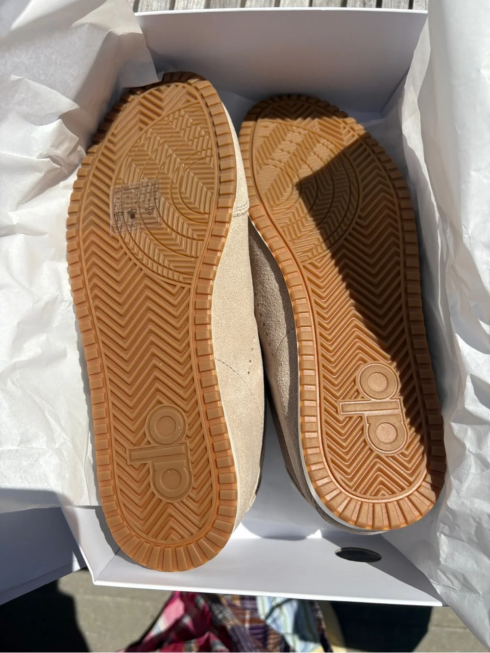 Alo Sunset Sneaker Gravel Women’s 7.5 Brand New With Box